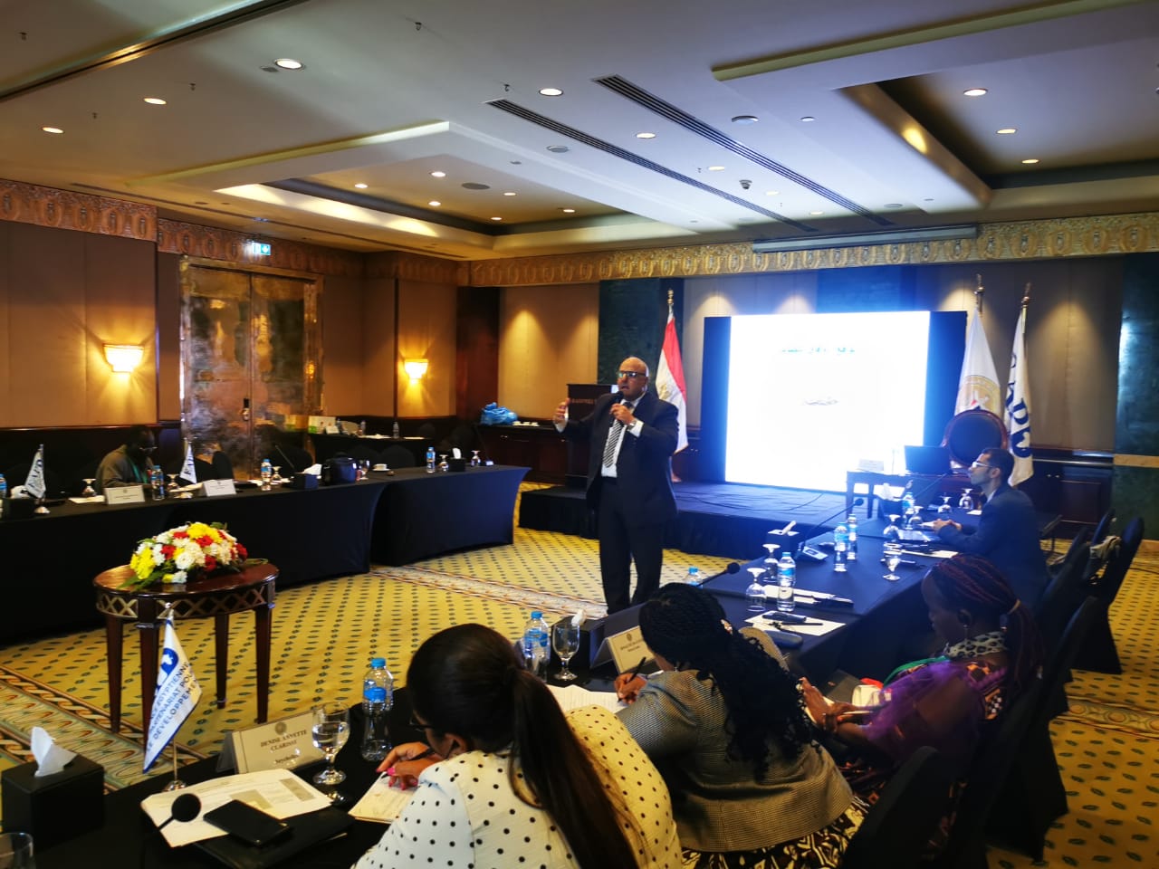الدورات التدريبية للكوادر المحلية الأفريقية 