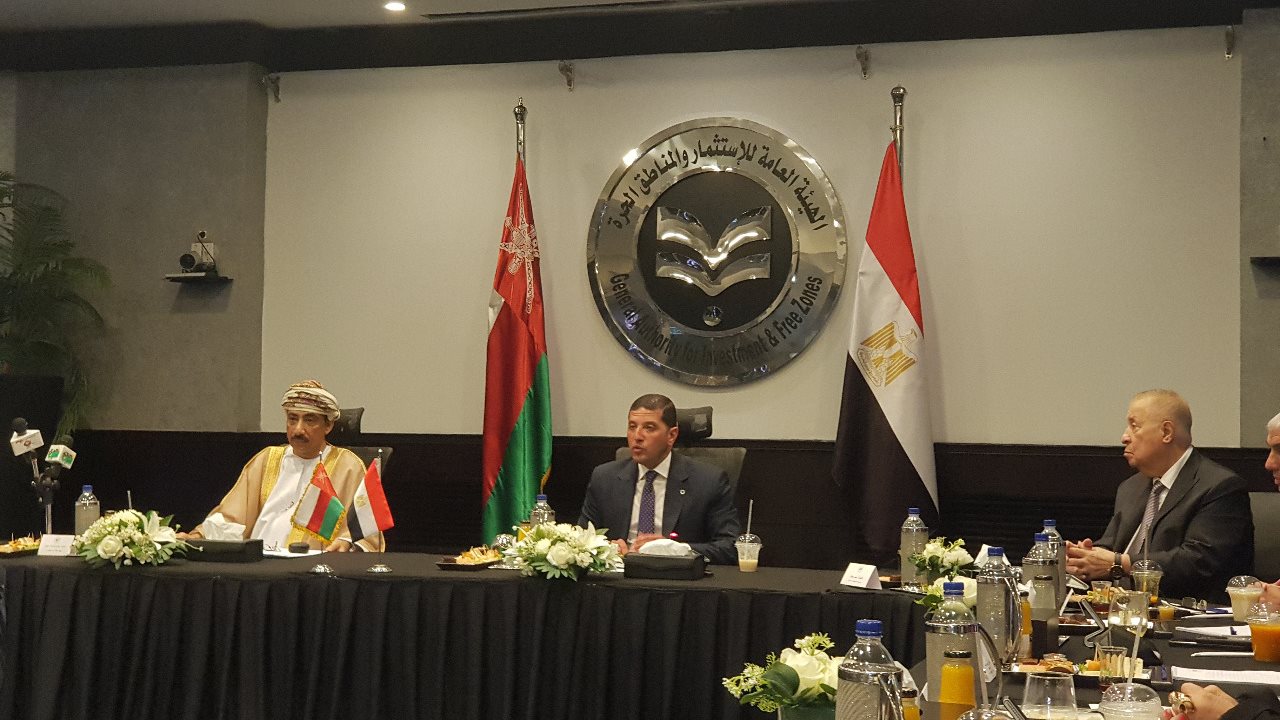 جانب من أعمال المنتدي المصري العماني