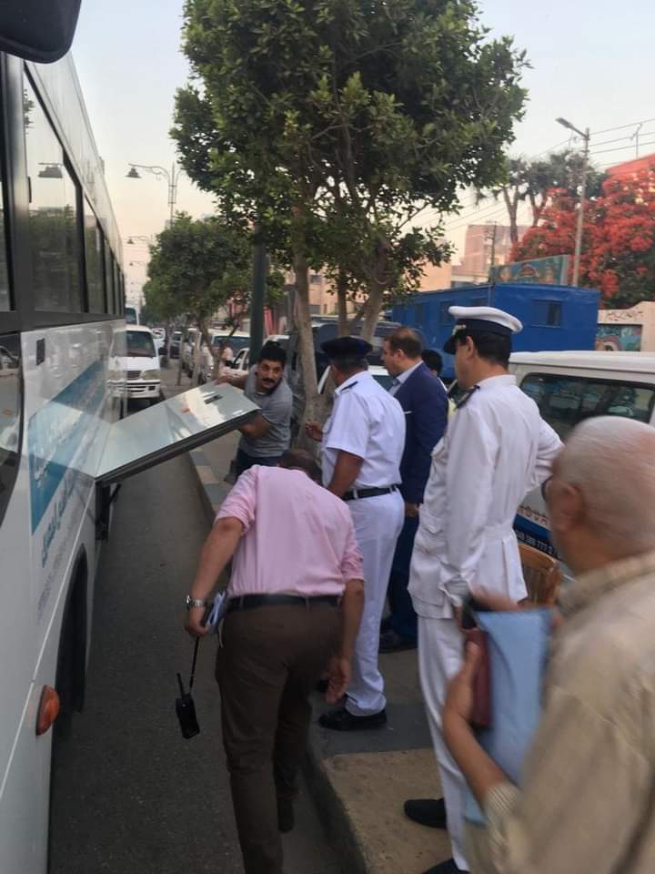 توزيع صناديق أسئلة الثانوية العامة