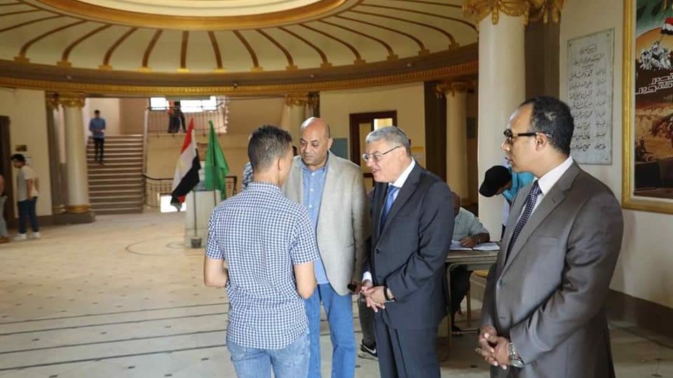 محافظ المنيا يتفقد لجان الامتحانات  محافظ المنيا يتفقد لجان الامتحانات