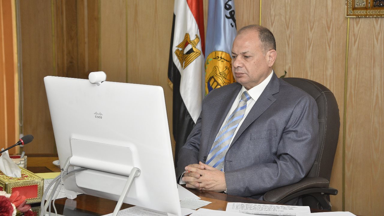 اللواء عصام سعد محافظ أسيوط  