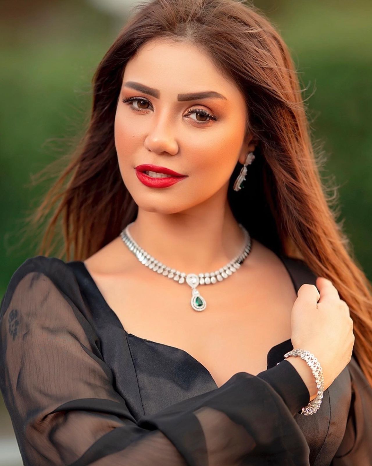 إيناس عز الدين