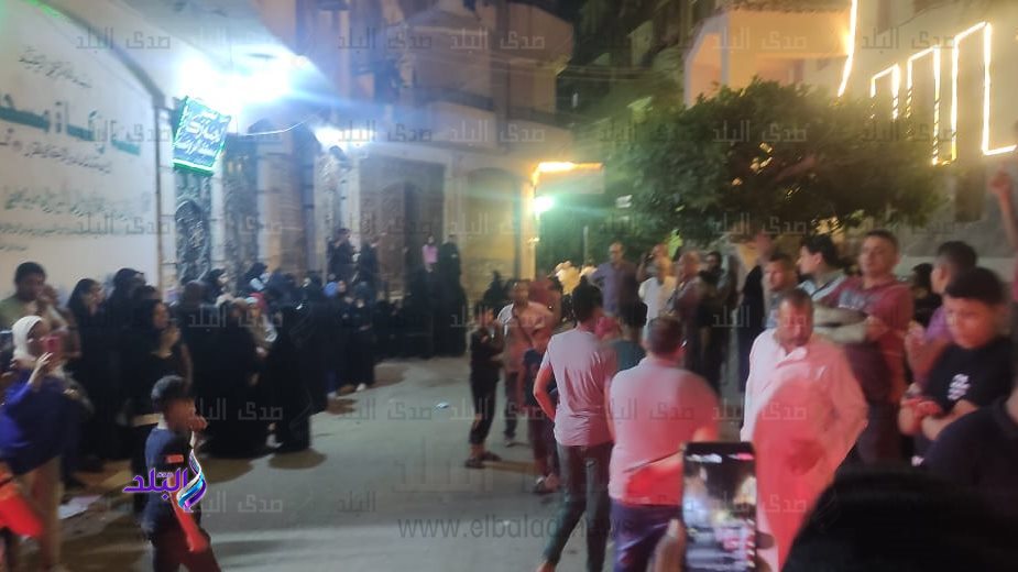 آلاف الأهالي تنتظر جثمان طالبة جامعة المنصورة