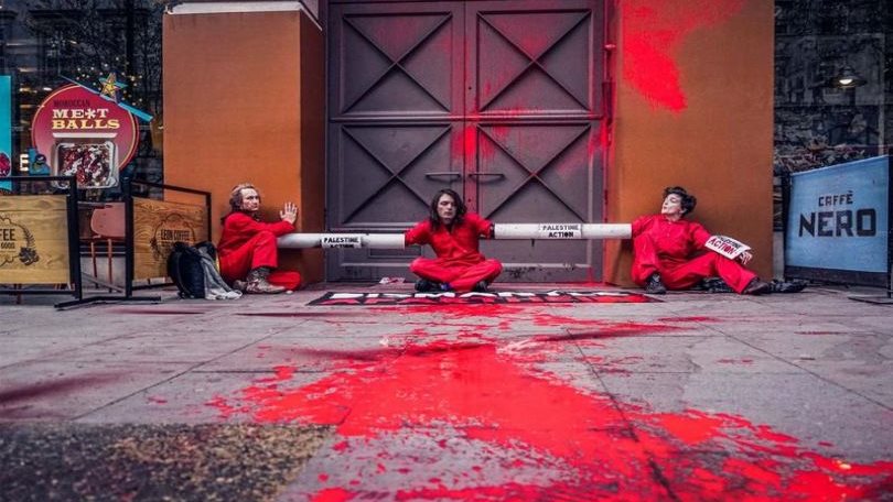 لندن.. نشطاء يجبرون شركة أسلحة إسرائيلية على إغلاق مقرها