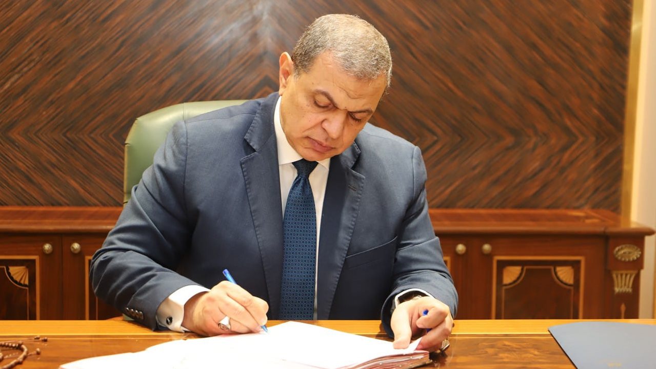 وزير القوى العاملة وزير القوى العاملة