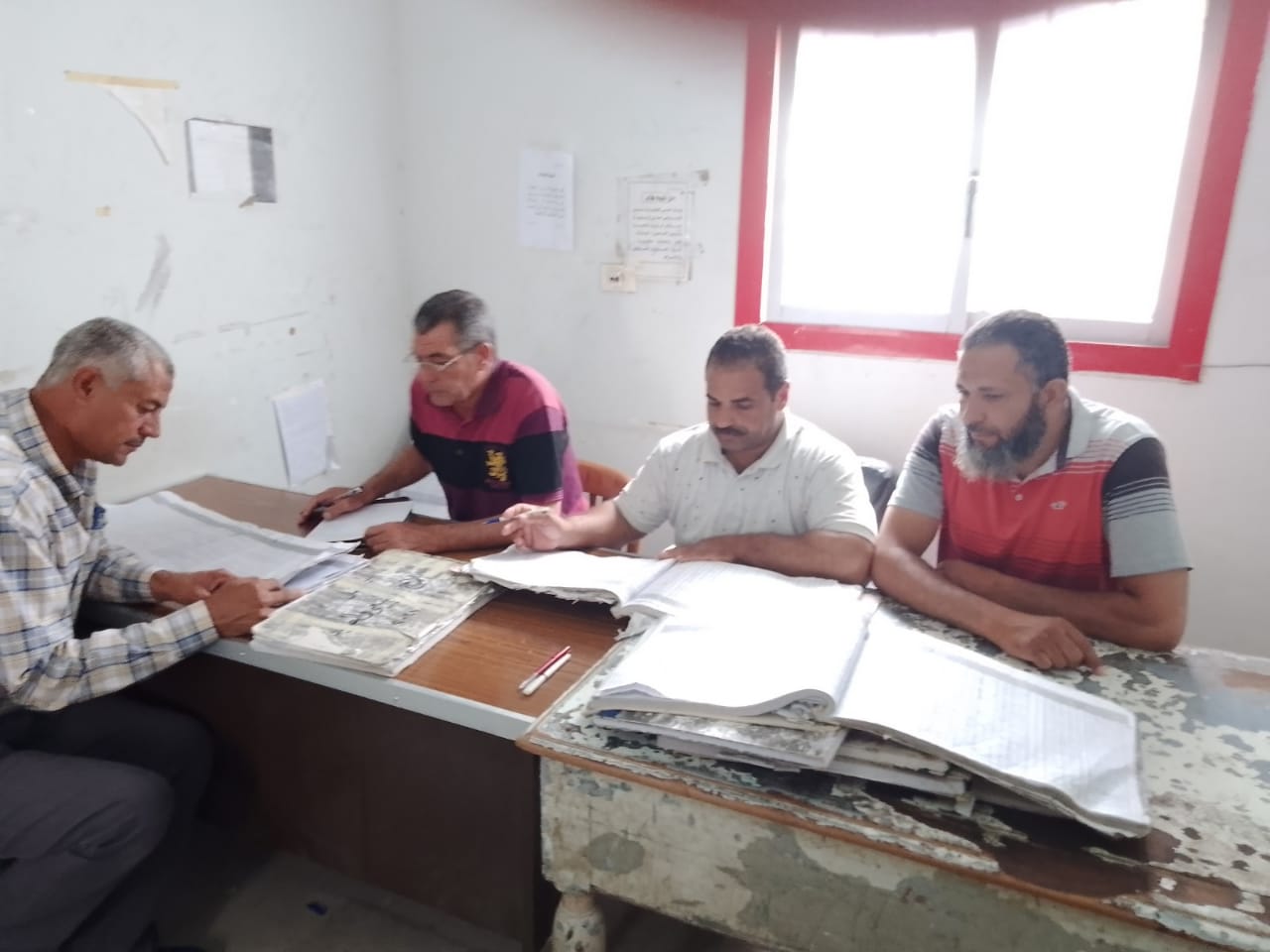 إحالة موظفين للتحقيق