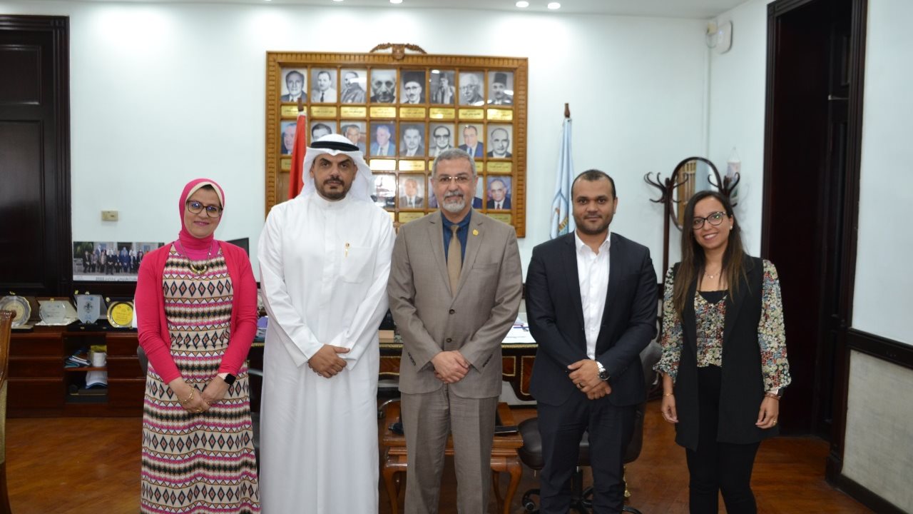 وفد كويتي يزور جامعة الإسكندرية