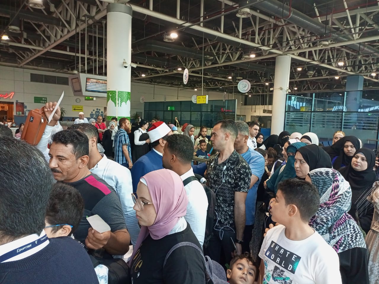 حملة التوعية بالمطار 