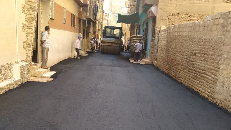 أعمال الرصف بمنطقة الوليدية حى شرق أسيوط 