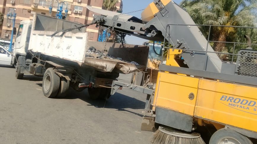 حملات نظافة وتجميل بمدينة أسيوط ومركز ساحل سليم 