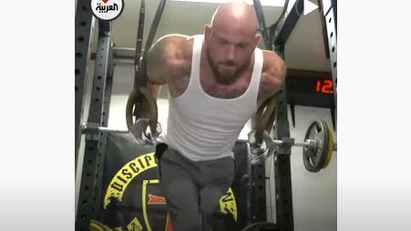 زاك ورل،  مدرب لياقة بدنية أميركي