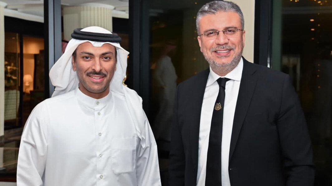 عمرو الليثي ووزير الاعلام في البجرين عمرو الليثي ووزير الاعلام في البجرين