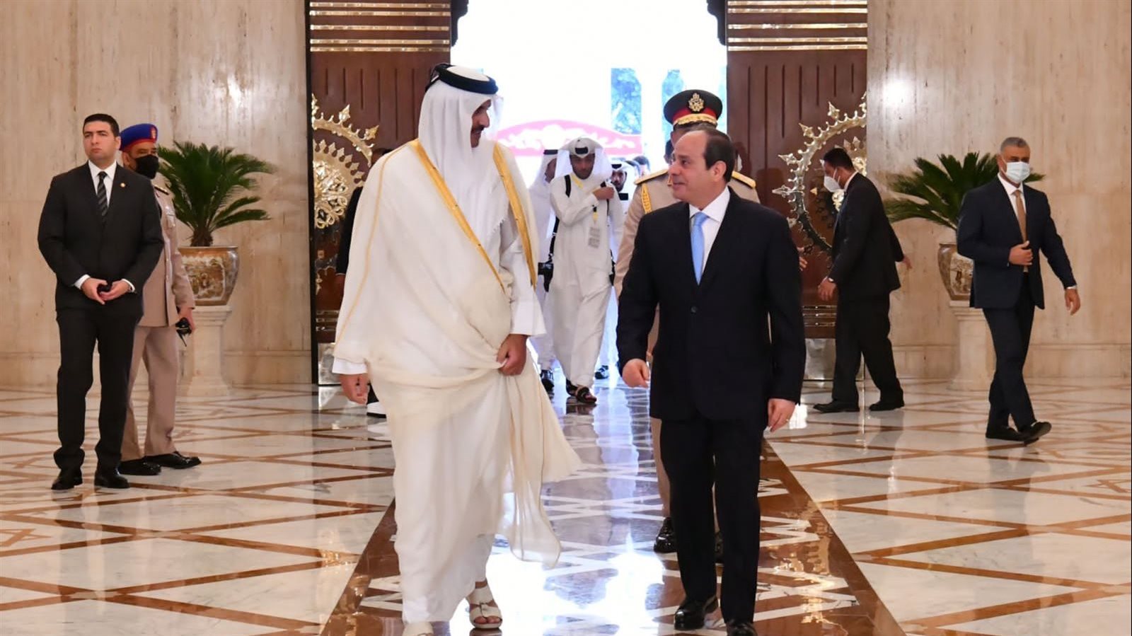 الرئيس السيسي خلال استقبال أمير قطر