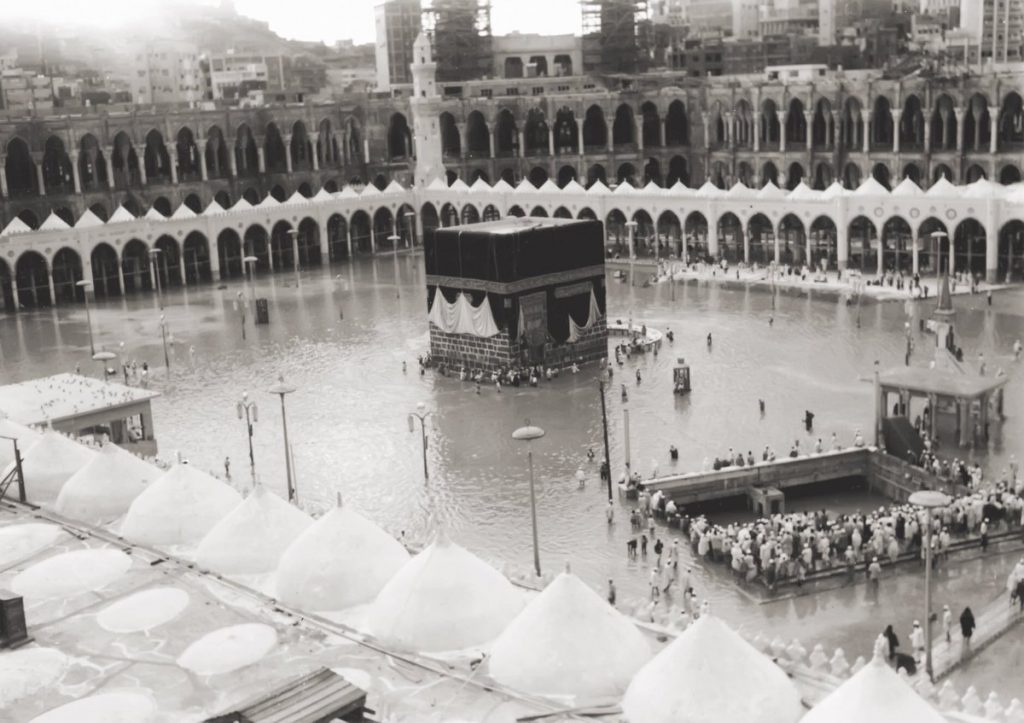 السيول حول الكعبة