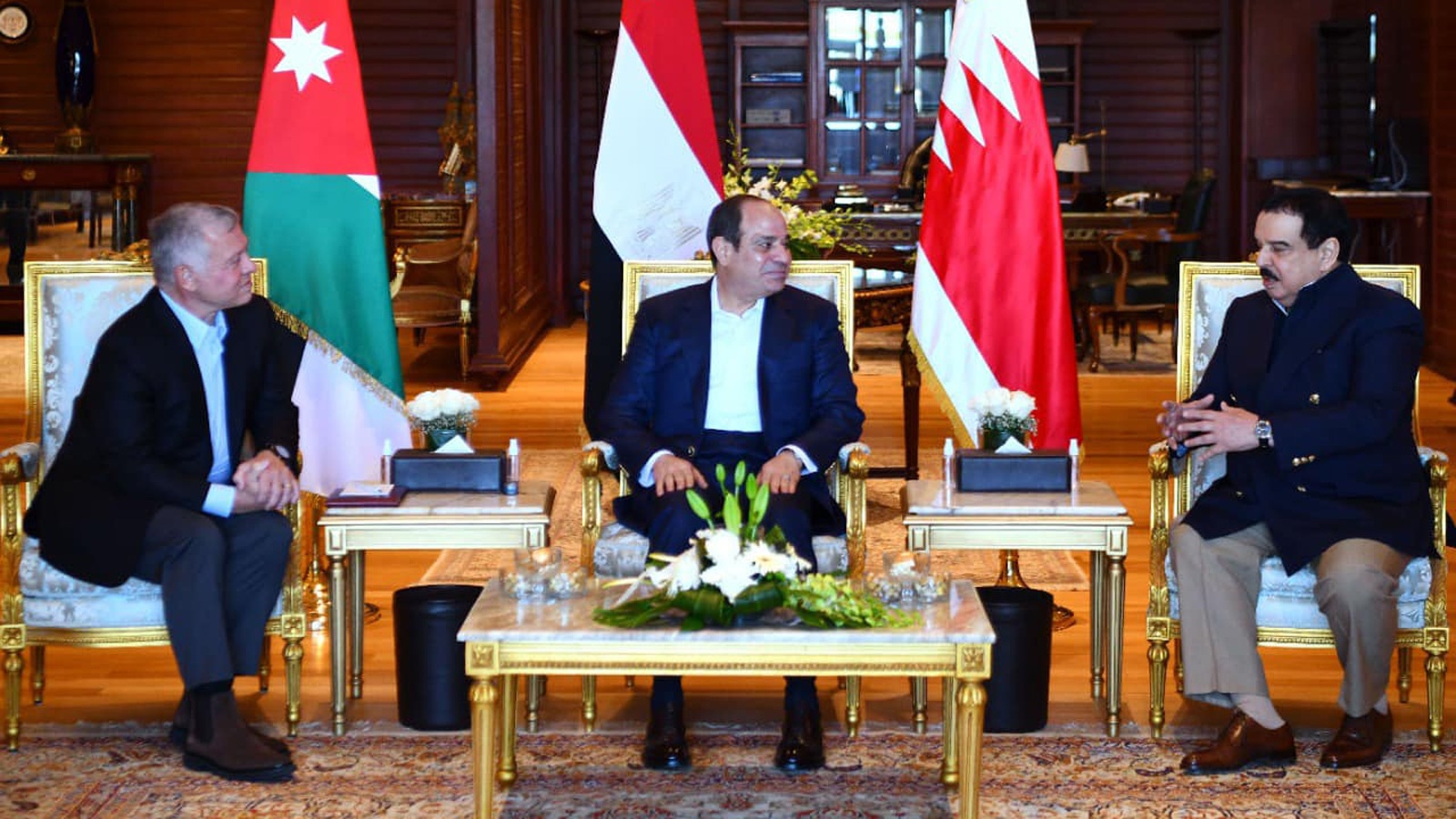 لقاءات عربية 
