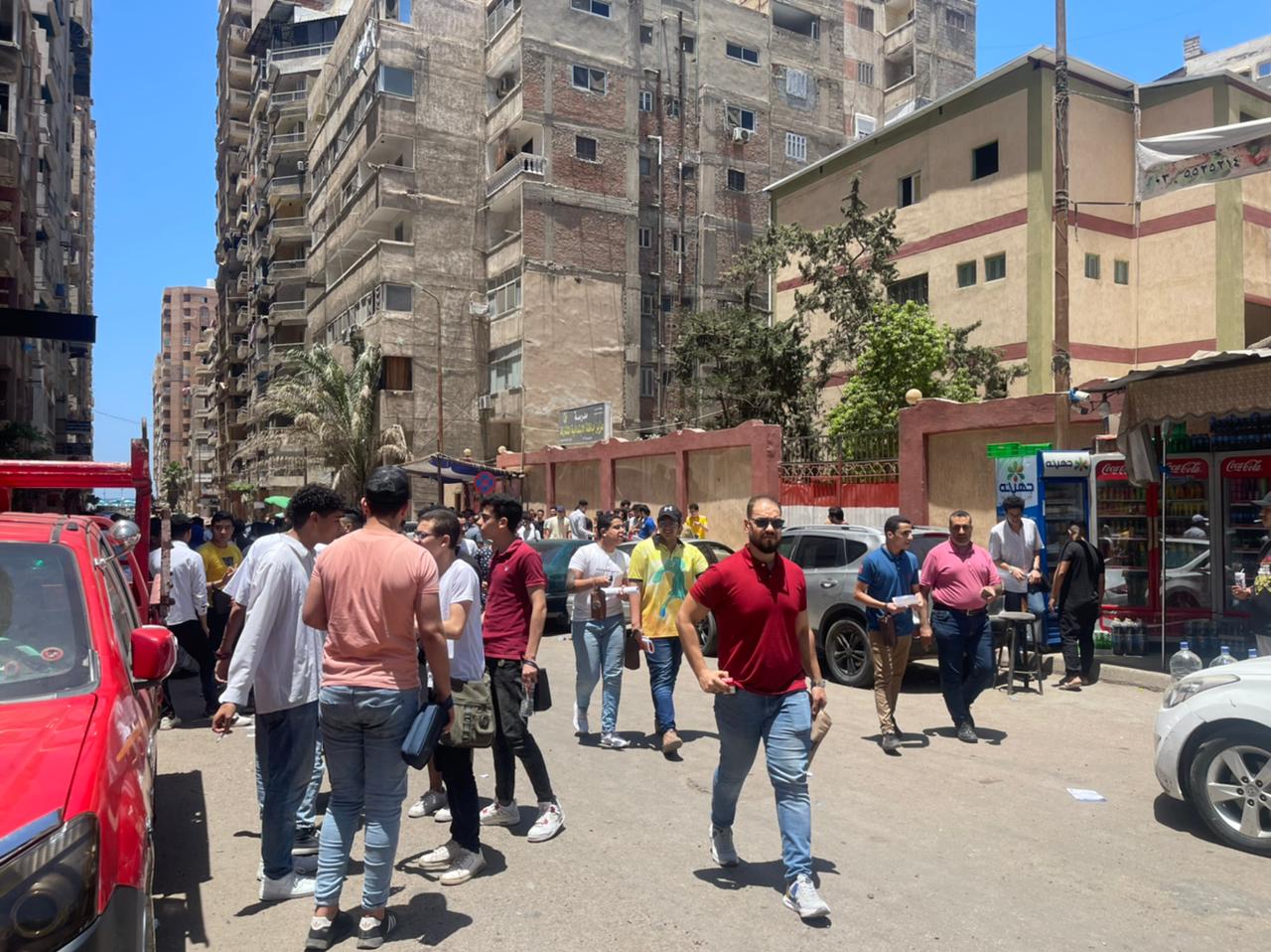 خروج طلاب الإسكندرية عقب أداء امتحان اللغة العربية 