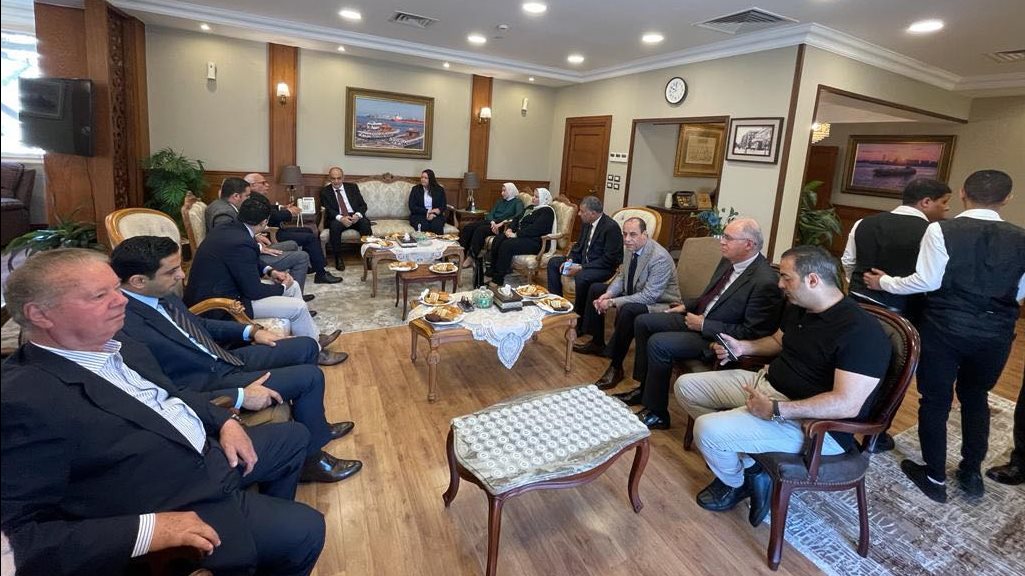 محافظ بورسعيد يستقبل وفد مشروعات النواب برئاسة مرعي