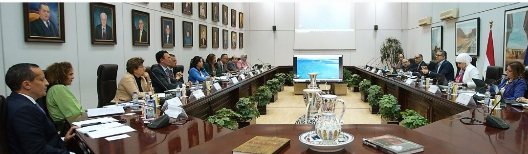 وزير السياحة والآثار 