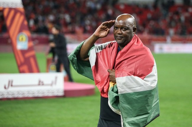 بيتسو موسيماني المدير الفني السابق للنادي الأهلي