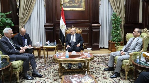 رئيس الشيوخ يلتقي مارك باريتي سفير فرنسا بالقاهرة 