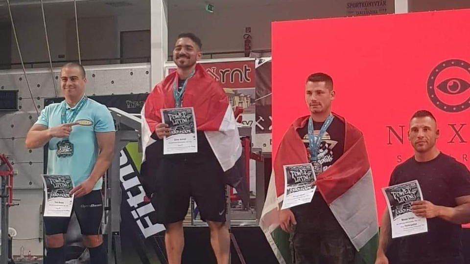 طالب بجامعة الإسكندرية يفوز ببطولة العالم