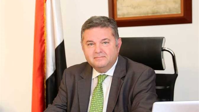  وزير قطاع الأعمال
