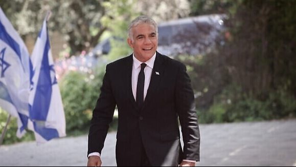 بعد حل الكنيست..لابيد يتسلم مهام رئيس الوزراء في إسرائيل 