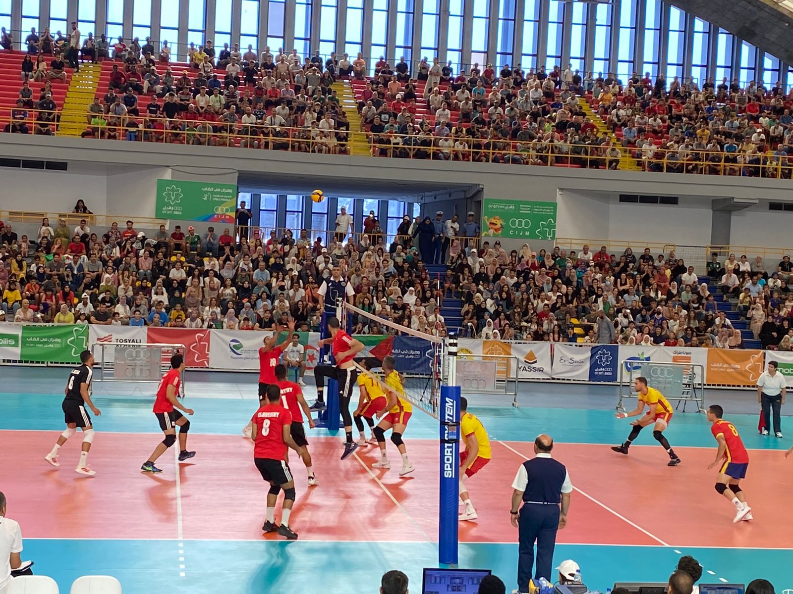 منتخب الطائرة أمام إسبانيا 