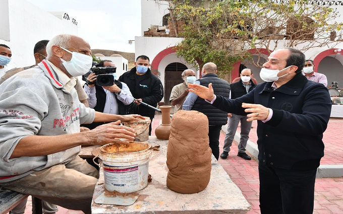 زيارة الرئيس السيسي لقرية الفواخير