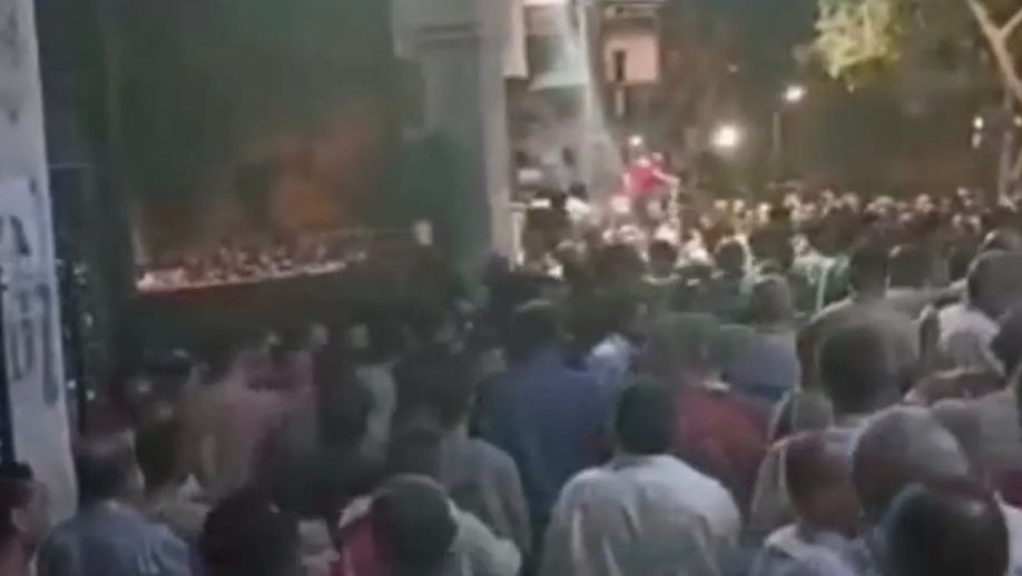  أهالى البحيرة يشيعون جثمان الضحية الرابعة في حادث طريق إدكو