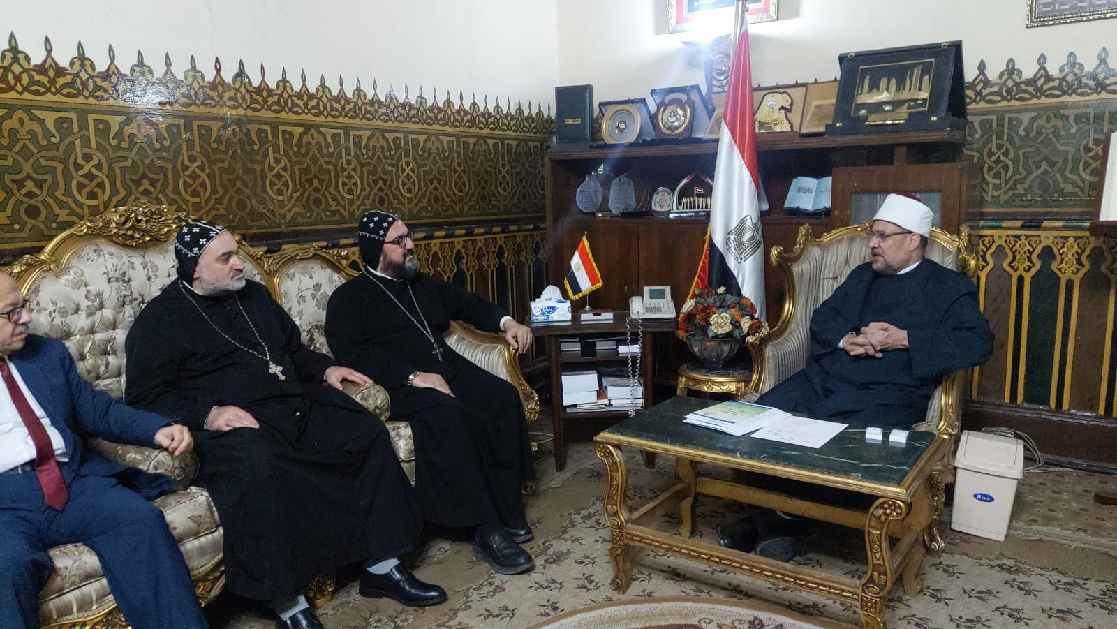 وفد الكنيسة السريانية بمصر يهنئون وزير الأوقاف بعيد الأضحى