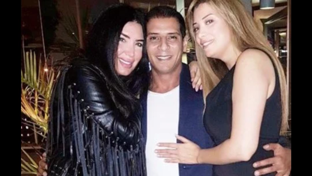 عبير صبري وشقيقها