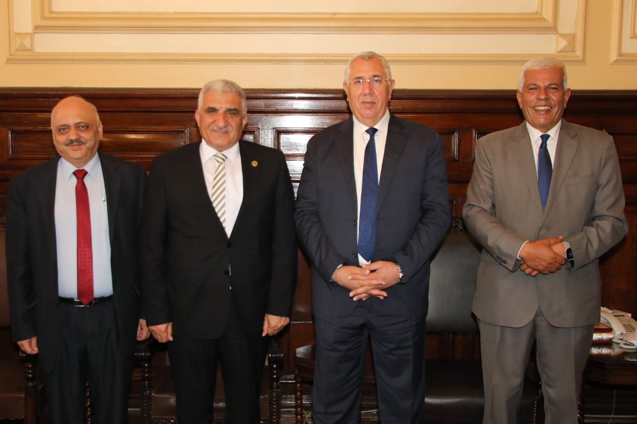 وزير الزراعة 