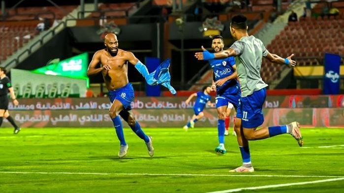 الأهلي يفوز بالديربي والزمالك يتوج بالدوري 