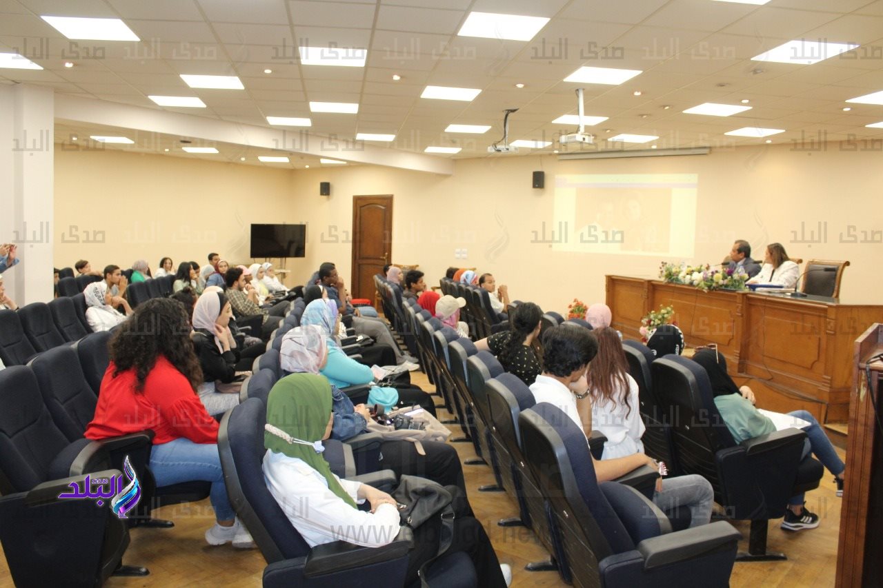 ورشة عمل بقسم علوم الاتصال والإعلام بآداب عين شمس
