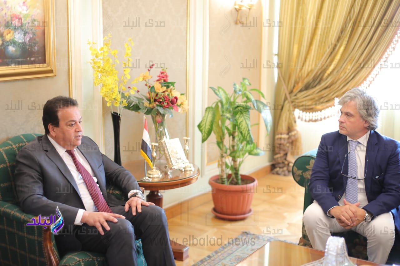 وزير الصحة يستقبل وفد إحدى الشركات الإيطالية