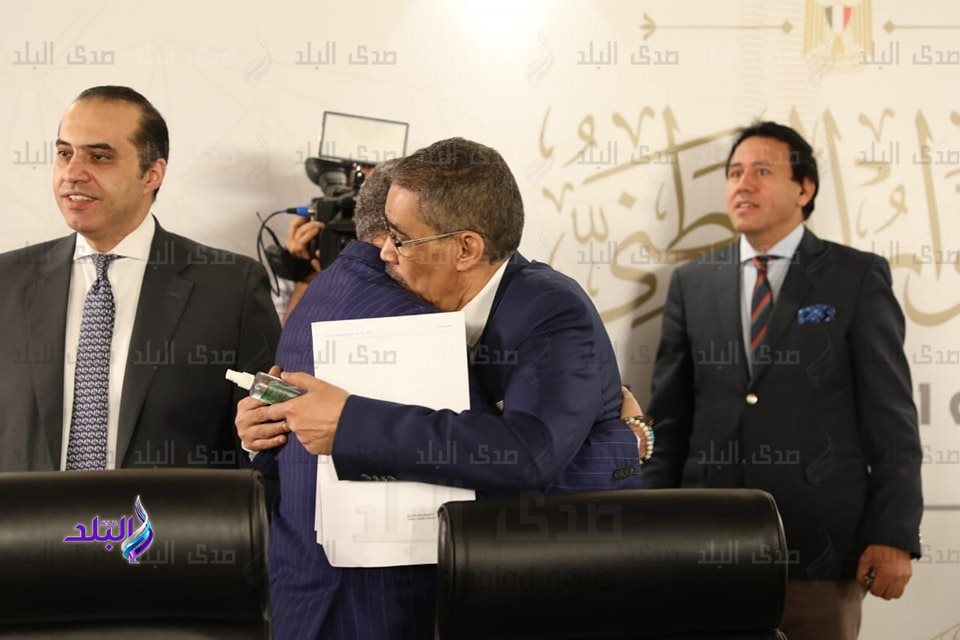 الجلسة الأولى للحوار الوطني