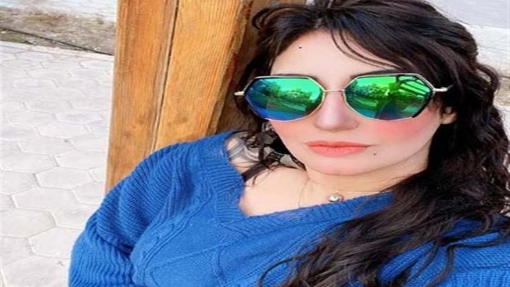 الفنانة دينا المصرى