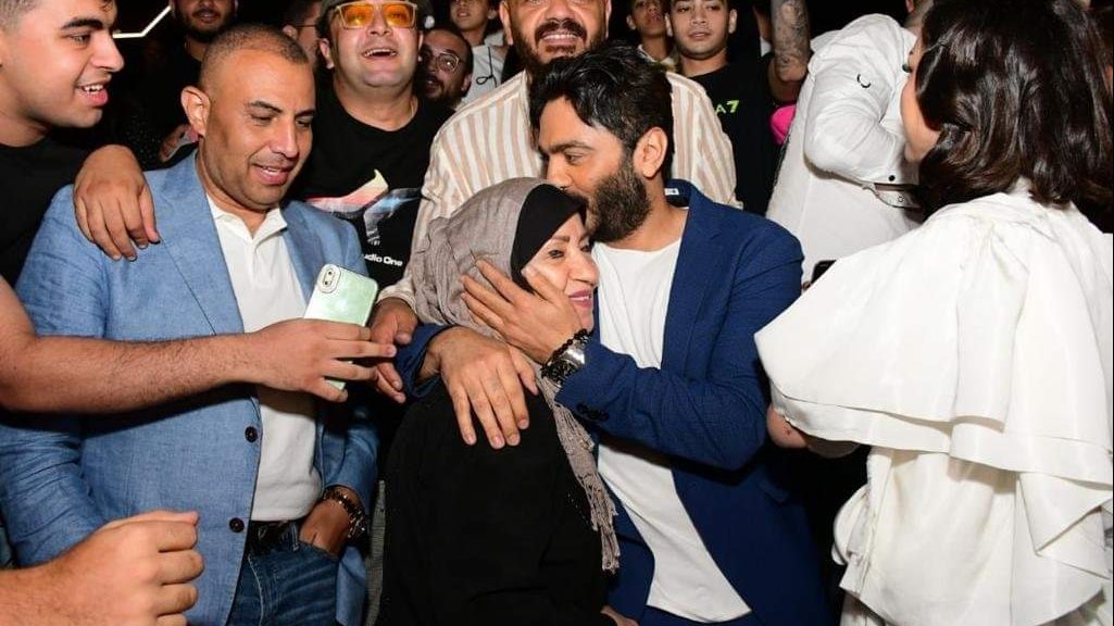 تامر حسني ووالدته