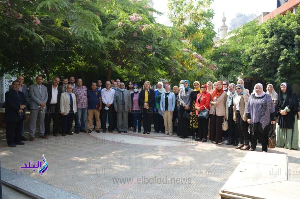 مناقشة مشروع التخرج بجامعة حلوان