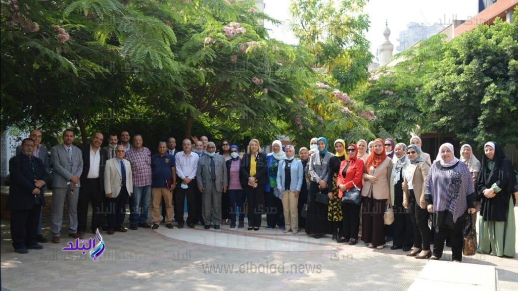 مناقشة مشروع التخرج بجامعة حلوان مناقشة مشروع التخرج بجامعة حلوان
