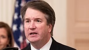 قاضي المحكمة  الامريكية العليا 