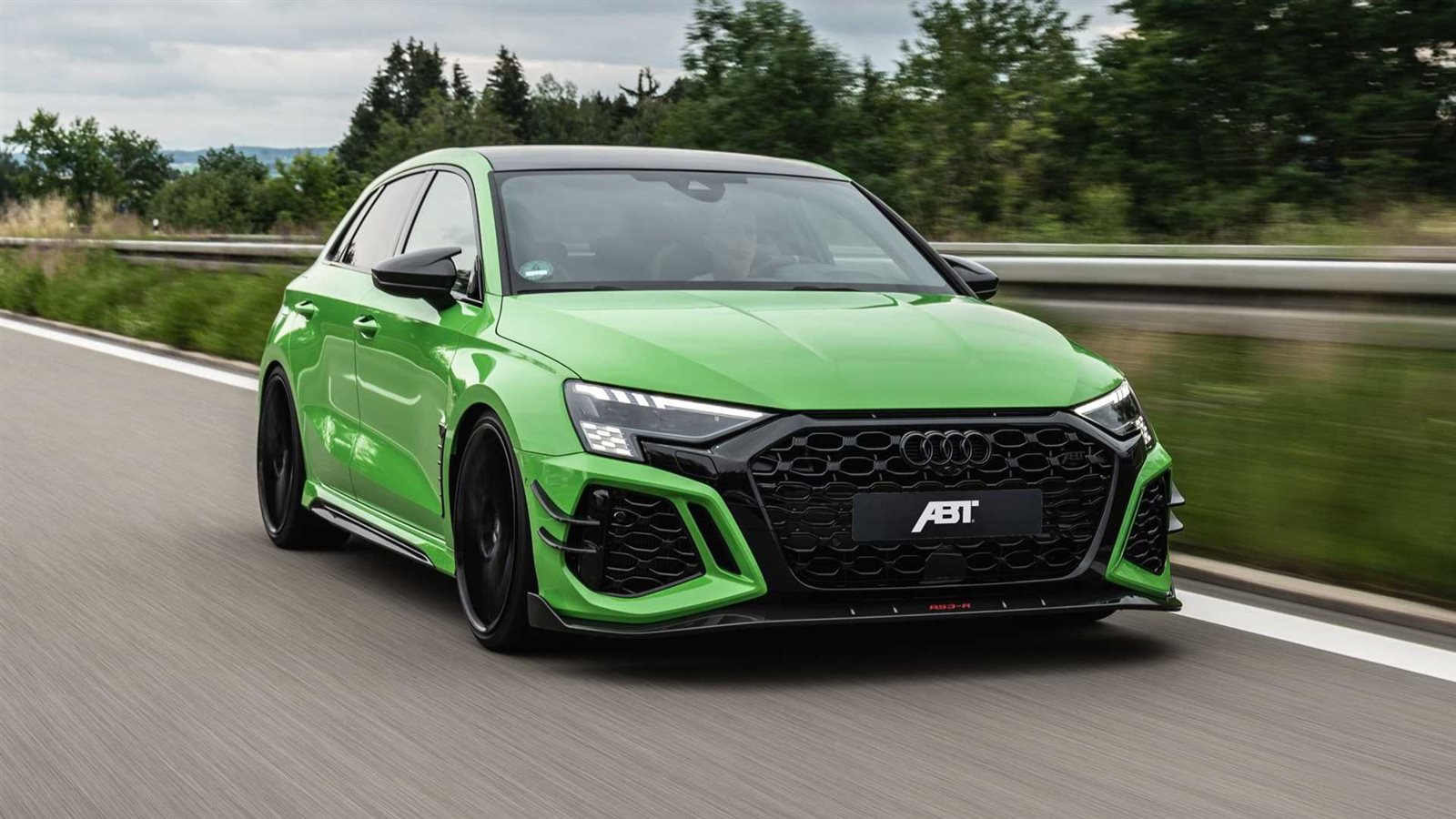 اودي RS3 Sportback تحصل ترقيات بقوة 500 حصان من AB