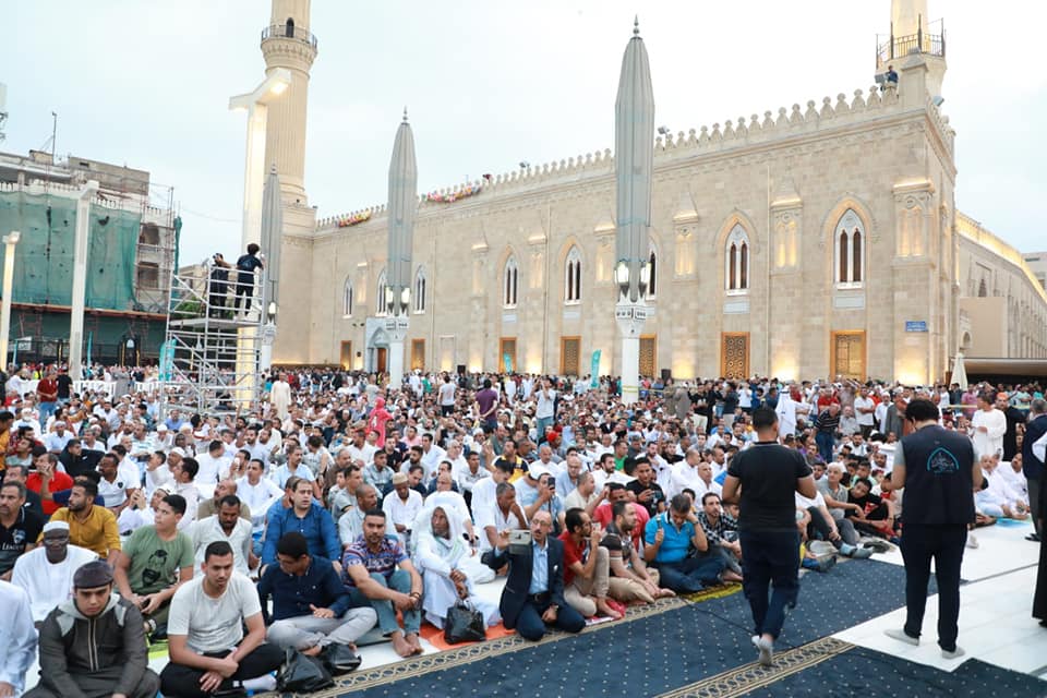 صلاة العيد بالساحات صلاة العيد بالساحات