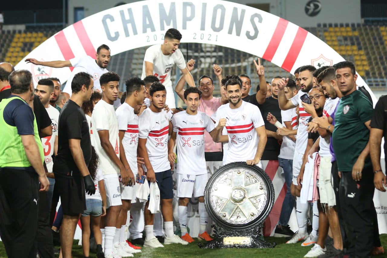 تتويج الزمالك بلقب الدوري الموسم الماضي