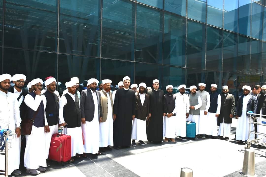 جانب من الاستقبال جانب من الاستقبال