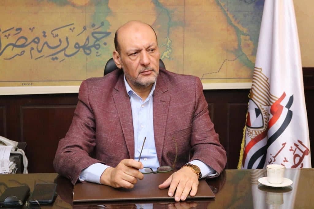  المستشار حسين أبو العطا رئيس المصريين