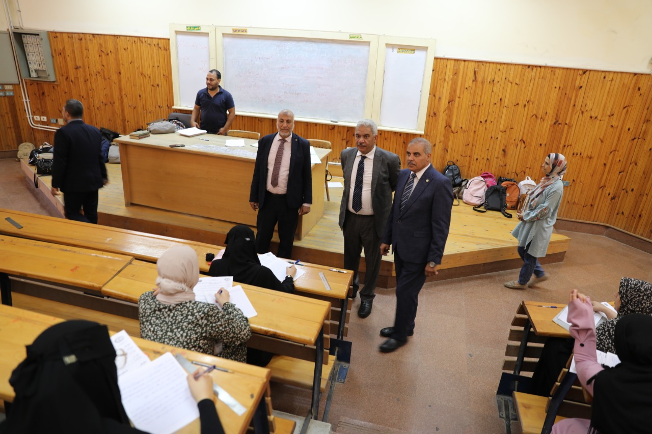 امتحان القرآن الكريم للطالبات بكلية الدراسات العليا