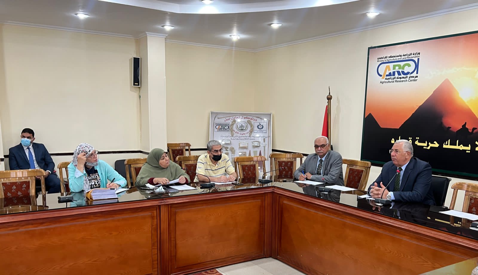 وزير الزراعة سبة التغطية بالتقاوي المعتمدة وتوفيرها للمزارعي