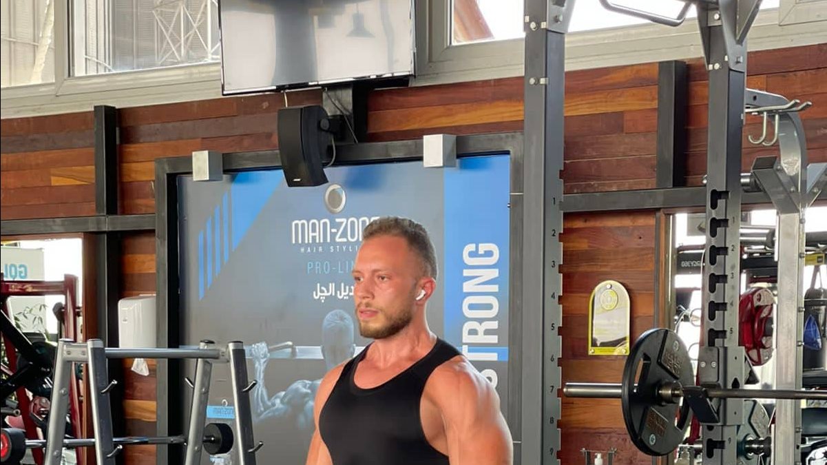 خبير لياقة البدنية باسل نوفل